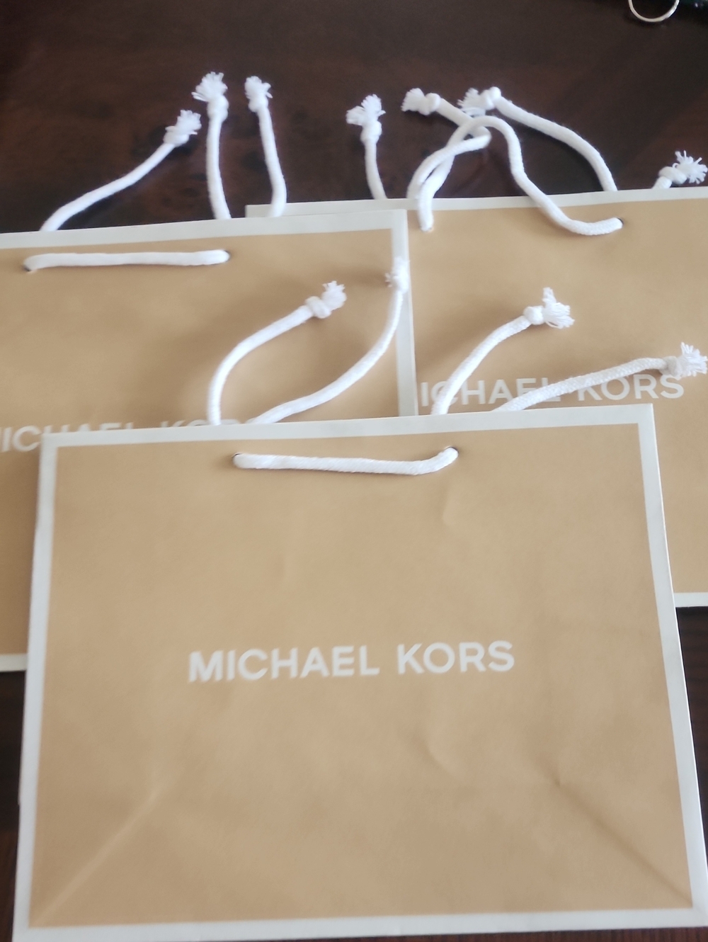 Michael Kors Paper Bag Set